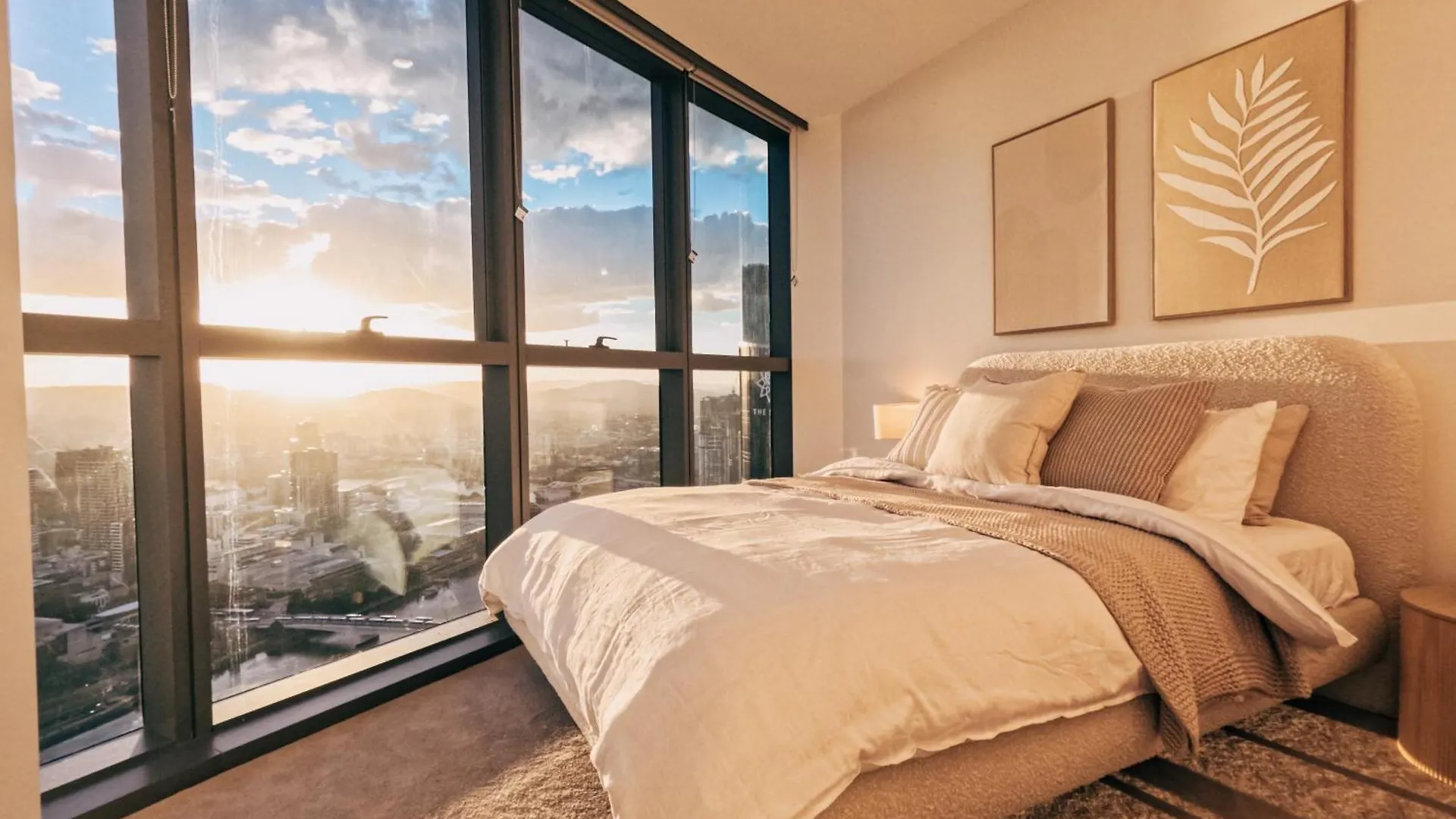 Queens Wharf Residences - Level 4604 Brisbane