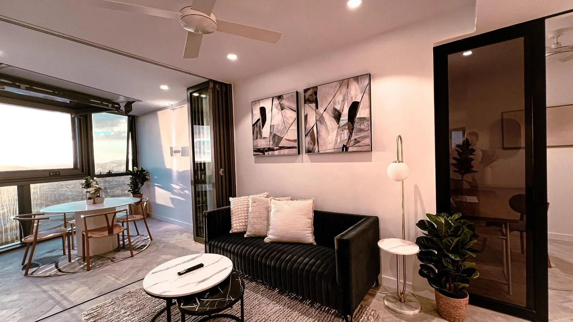 Queens Wharf Residences - Level 4604 Brisbane 0*,