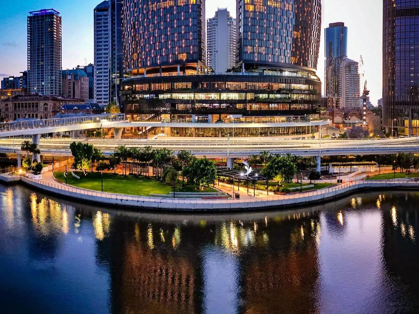 Queens Wharf Residences - Level 4604 Brisbane
